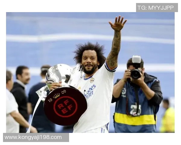 年轻黑人足球明星在逆境中崛起的奋斗与梦想之旅